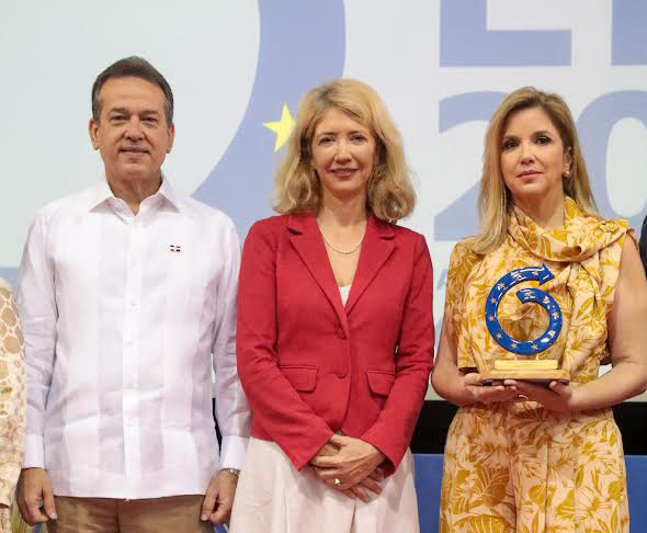 Ito Binosó, Katja Afheldt y Elsa Turull de Alma.