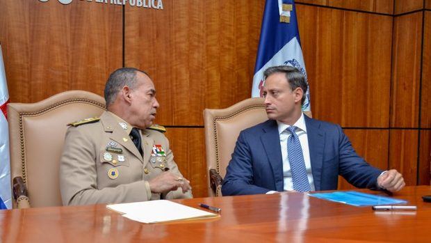 El Procurador General de la República Jean Alain Rodríguez y el Presidente de la DNCD vicealmirante Félix Alburquerque Compres Armada República Dominicana (ARD).