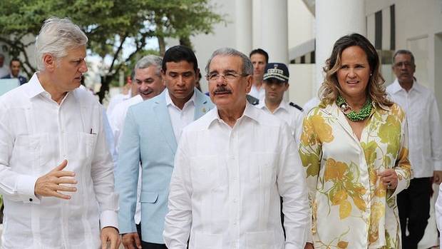 Presidente Medina visita VH Atmosphere Resort and Beach Club