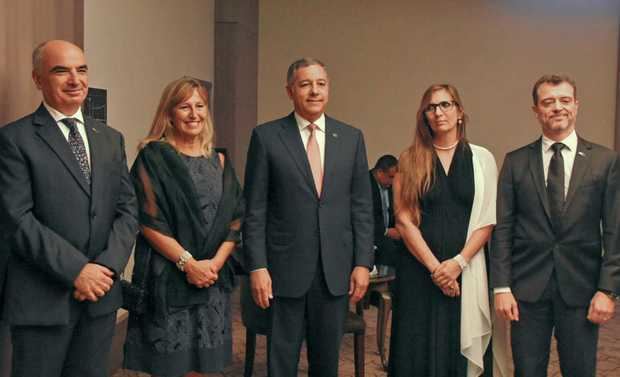 Gianlucas Grippa, Adriana de Grippa, Donald Guerrero, Natalis Perez y Rene Perez.