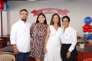 Camilo Rodríguez, Pamela Carrera, Maria Vásquez y Ciara Matos.