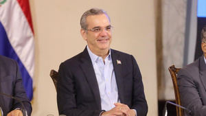 El presidente Luis Abinader anuncia que se presentará a la reelección