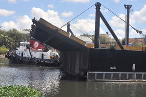 El puente flotante de Santo Domingo estará cerrado este jueves por 5 horas