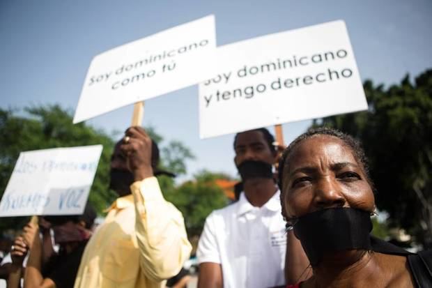 Organizaciones denuncian en el país se practica un 'racismo institucional'.