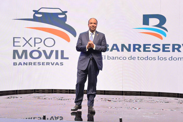 Samuel Pereyra, administrador general de Banreservas, mientras anunciaba las tasas de Expomóvil, que se mantendrá abierta al público hasta el domingo 14.