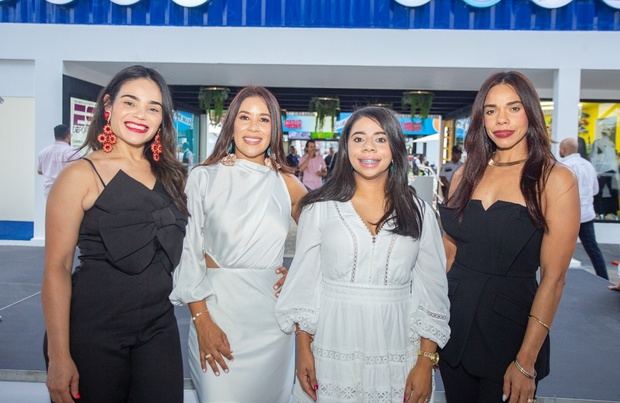 Yajaira Infante, Lizoira Cabrera, Marielina de los Santos, Margarita Rodríguez.