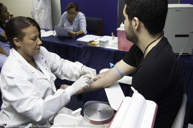 Operativo de donación y recolección de sangre del HGPS en UNIBE.