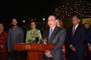 Banco Central enciende Árbol de Navidad y Pesebre