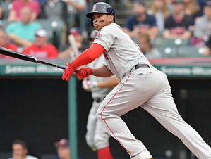 Rafael Devers conecta cuadrangular por cuarto juego seguido