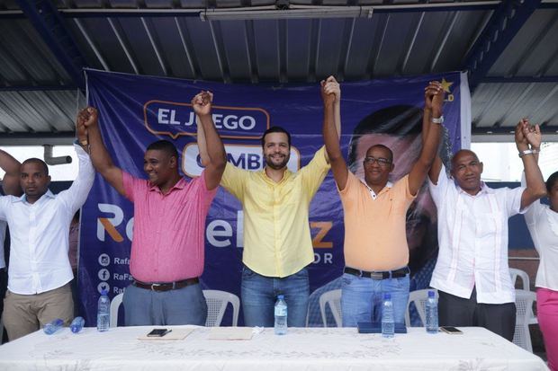 Rafael Paz durante el acto de apoyo a su candidatura en Los Girasoles.