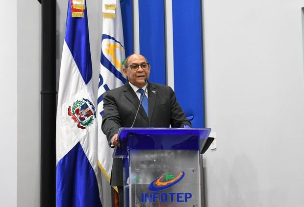 Rafael Santos Badía, director del Infotep. 