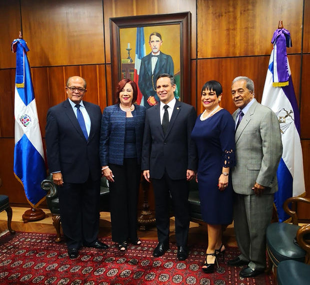 Reconocimiento al Dr. José A. Silié Gatón.