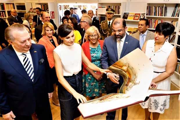 Reina Letizia en la apertura de la Feria del Libro de Madrid.