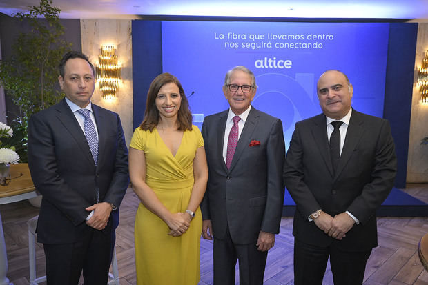 Ricardo Ginebra, Ana Figueiredo, Marino Ginebra y Samir Rizek.