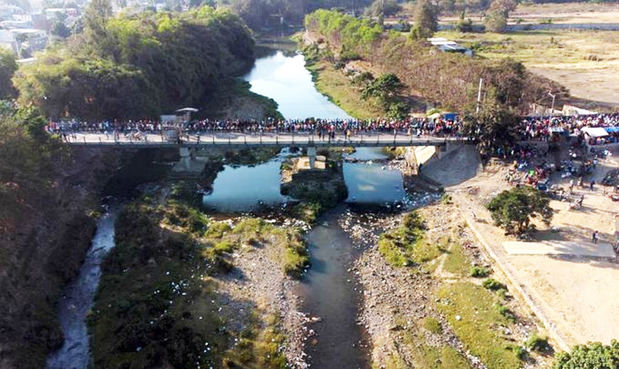 Abinader confía en una solución sobre el canal de riego del río Masacre.