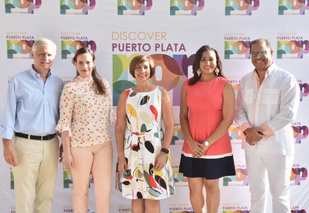 Roberto Casoni, Mayra Ramón, Mileyka Brugal, Jakaira Cid, Julio Almonte.