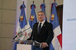 Roberto Álvarez: República Dominicana gana 11 millas náuticas en acuerdo con Países Bajos