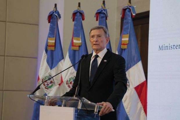 
Roberto Álvarez, ministro de Relaciones Exteriores.