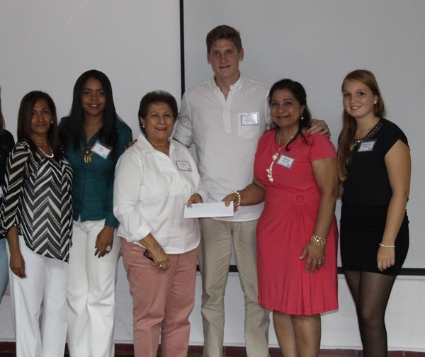 Rosamery Hernández, Ana Deñó, Raysa Gil, Till Pröpsting, Maria Palacios y Franziska Poppick