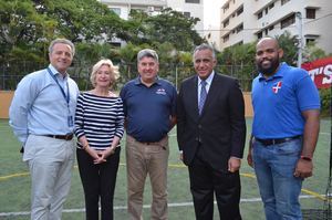 Antón Tejada, Maureen Tejada, Chris Campbell, Luisin Mejía y Víctor Silverio.