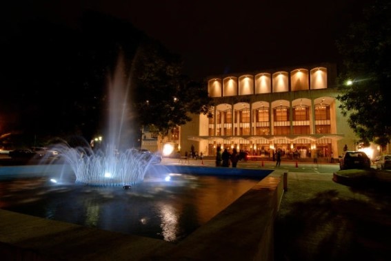 Teatro Nacional Eduardo Brito.