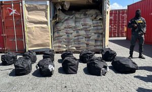 Autoridades se incautaron de un cargamento de unos 192 kilos de cocaína en Puerto Caucedo