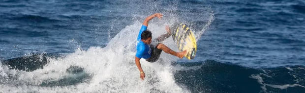 El surfista peruano Joaquín Del Castillo.