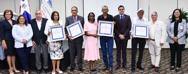 Salud pública presentó protocolo de manejo nutricional e integral del adulto mayor.