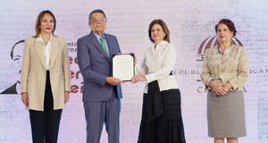 Gioconda Belli y Sergio Ramírez reciben el Premio Internacional Pedro Henríquez Ureña