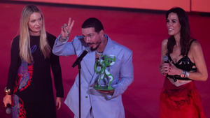 J Balvin es el "Ícono Latino de la Moda del Año" de los Latin American Fashion Awards