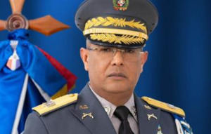 General Ramón Antonio Guzmán Peralta es nombrado director general de la Policía Nacional