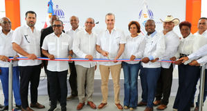 Presidente Abinader inaugura carretera Chirino-Monte Plata