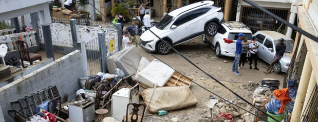 Suben a 30 los fallecidos a causa de las lluvias torrenciales.