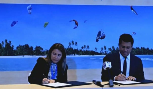 David Collado, ministro de Turismo en la firma del acuerdo.