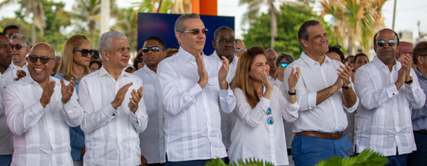 Presidente Abinader inaugura el Paseo Marítimo Malecón.