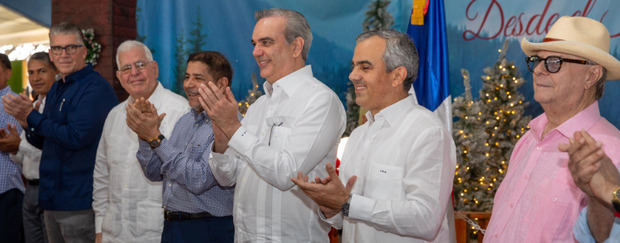 Presidente Abinader inaugura “Navidad del Cambio con el Inespre 2023” con más de 60 productos de la canasta básica a precios bajos.