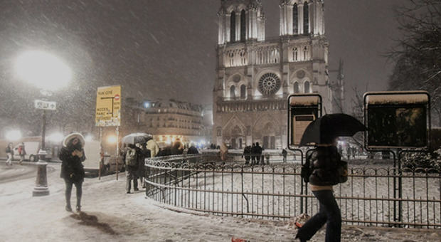Primeras incidencias del frío en Francia: un muerto y tres regiones bajo emergencia.
