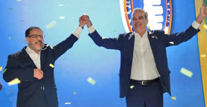 Alianza País proclama a Abinader como su candidato presidencial