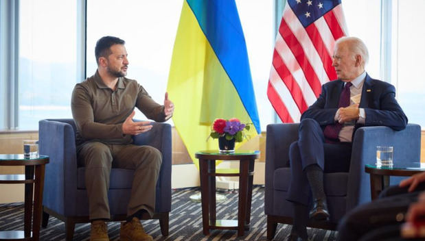 Presidentes de Ucrania y Estados Unidos, Volodímir Zelenski y Joe Biden.