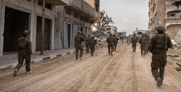 Tropas israelíes aseguraron hoy haber matado a decenas de milicianos de Hamás en 'ataques selectivos contra instalaciones militares' en Jan Yunis, sur de la Franja de Gaza.