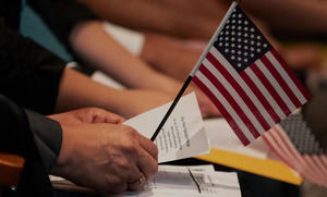 Estados Unidos anuncia un aumento de tarifas para ciertos trámites migratorios
