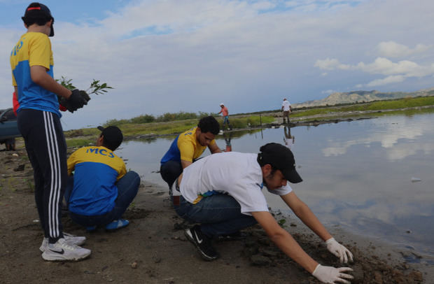 Científicos buscan declarar área protegida cordillera submarina en aguas dominicanas.