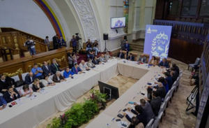 El Parlamento venezolano extiende consultas para la elaboración de calendario electoral