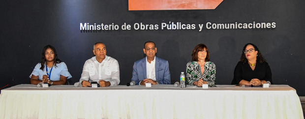 Mujeres microempresarias participarán en el acondicionamiento de caminos rurales.