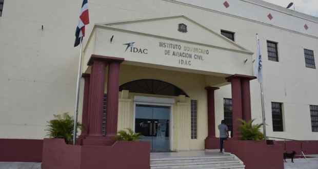 Instituto Dominicano de Aviación Civil.