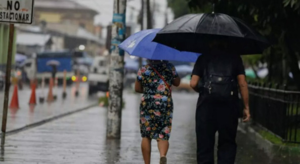 Débil vaguada provocará lluvias.