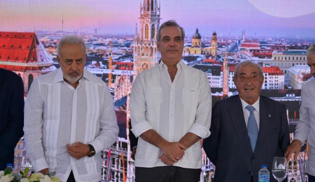 Air Europa inaugura nueva ruta de Santiago con destino en Madrid 