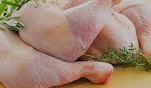 Detallistas proponen estrategia para bajar a 70 pesos la libra de pollo