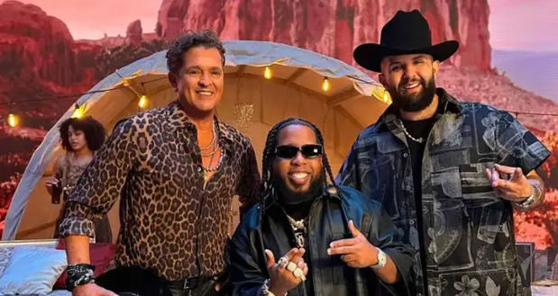 Chimbala junto a Carín León y Carlos Vives.