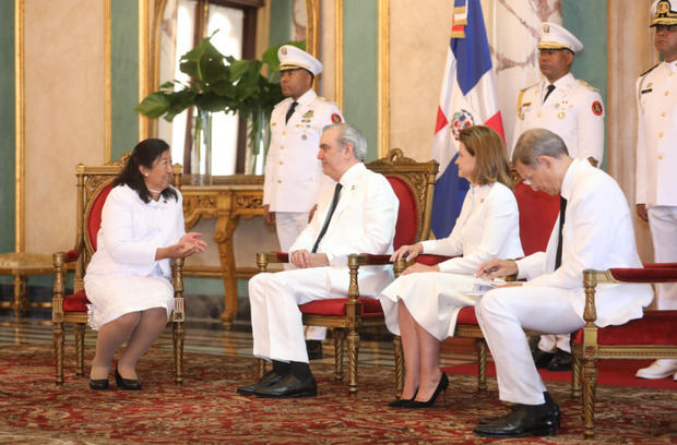 Presidente Abinader recibe cartas credenciales de siete nuevos embajadores en el país